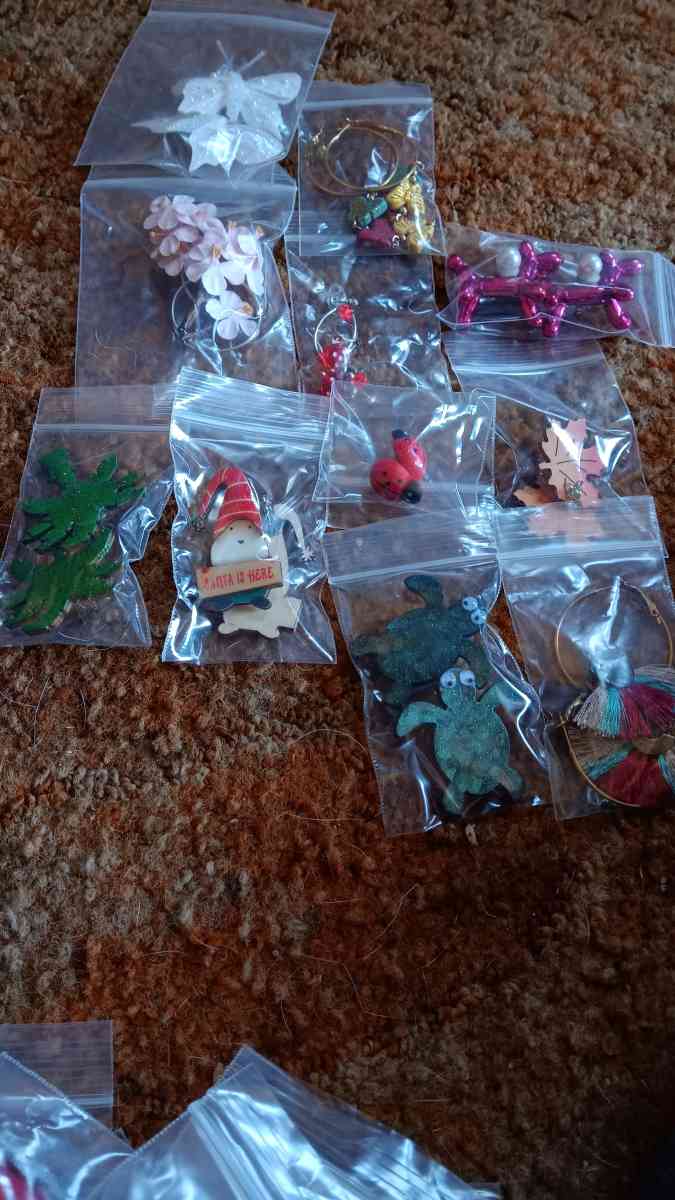hand made earrings - Norco, California - FleaMarketBay
