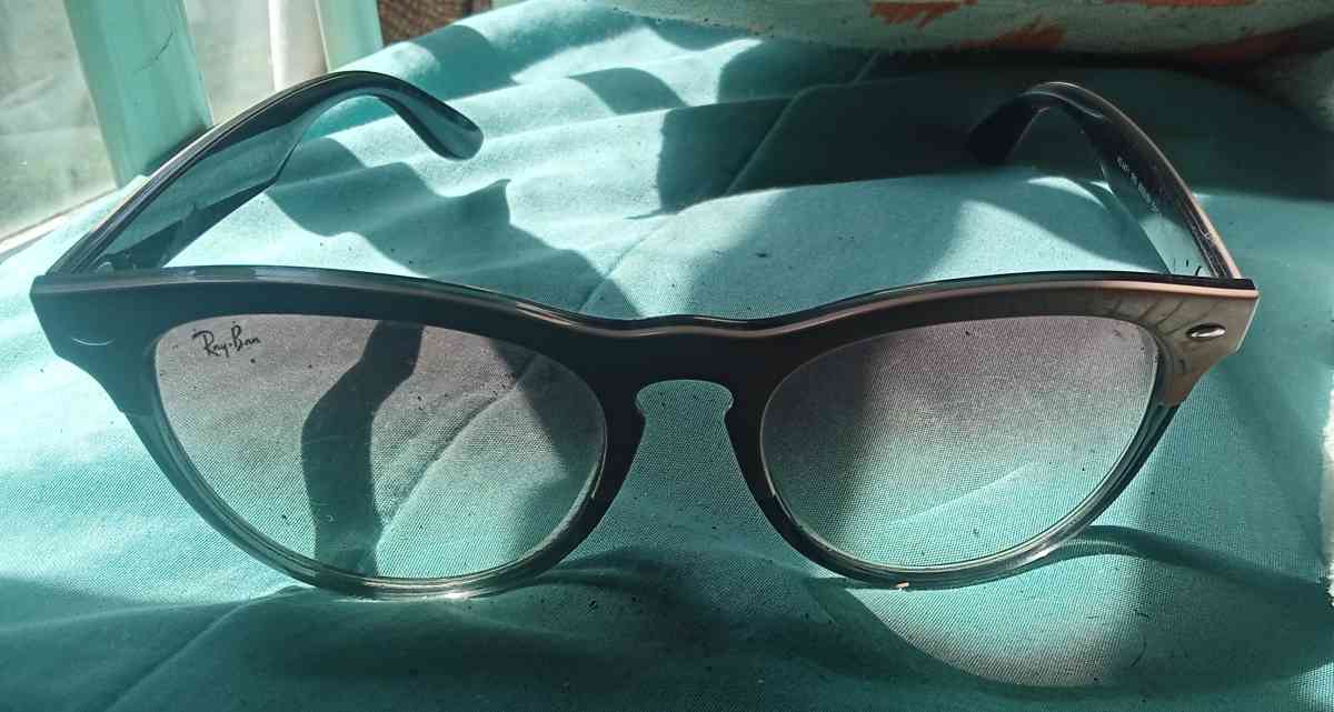 Ray Ban sunglasses - Gaston, North Carolina