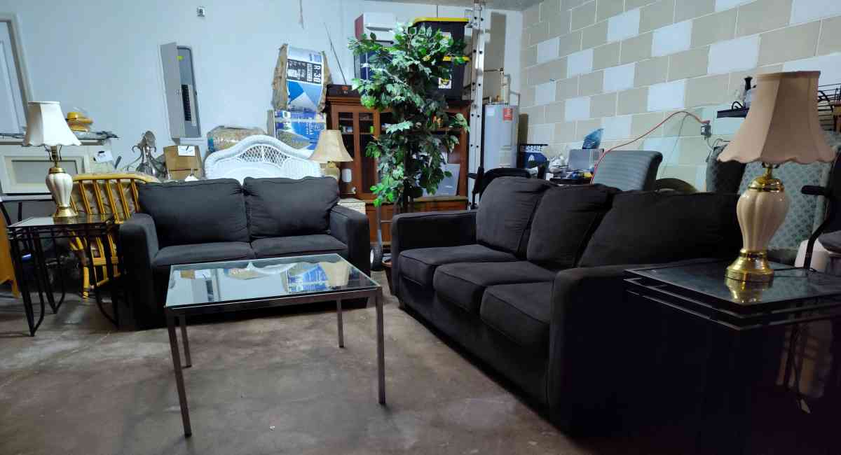 Nice set complete living room like new - Pomona Park, Florida - FleaMarketBay