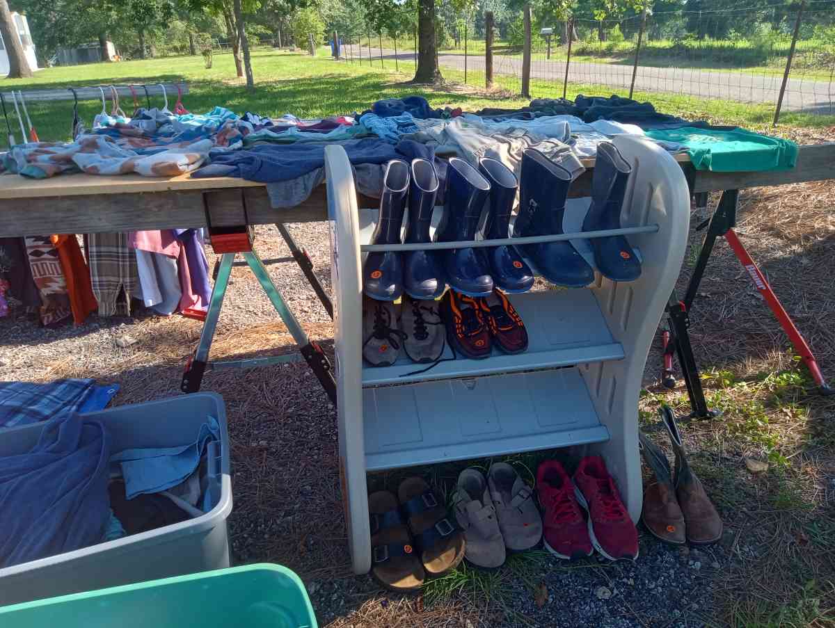 ZAVALLA YARD SALE - Zavalla, Texas - FleaMarketBay