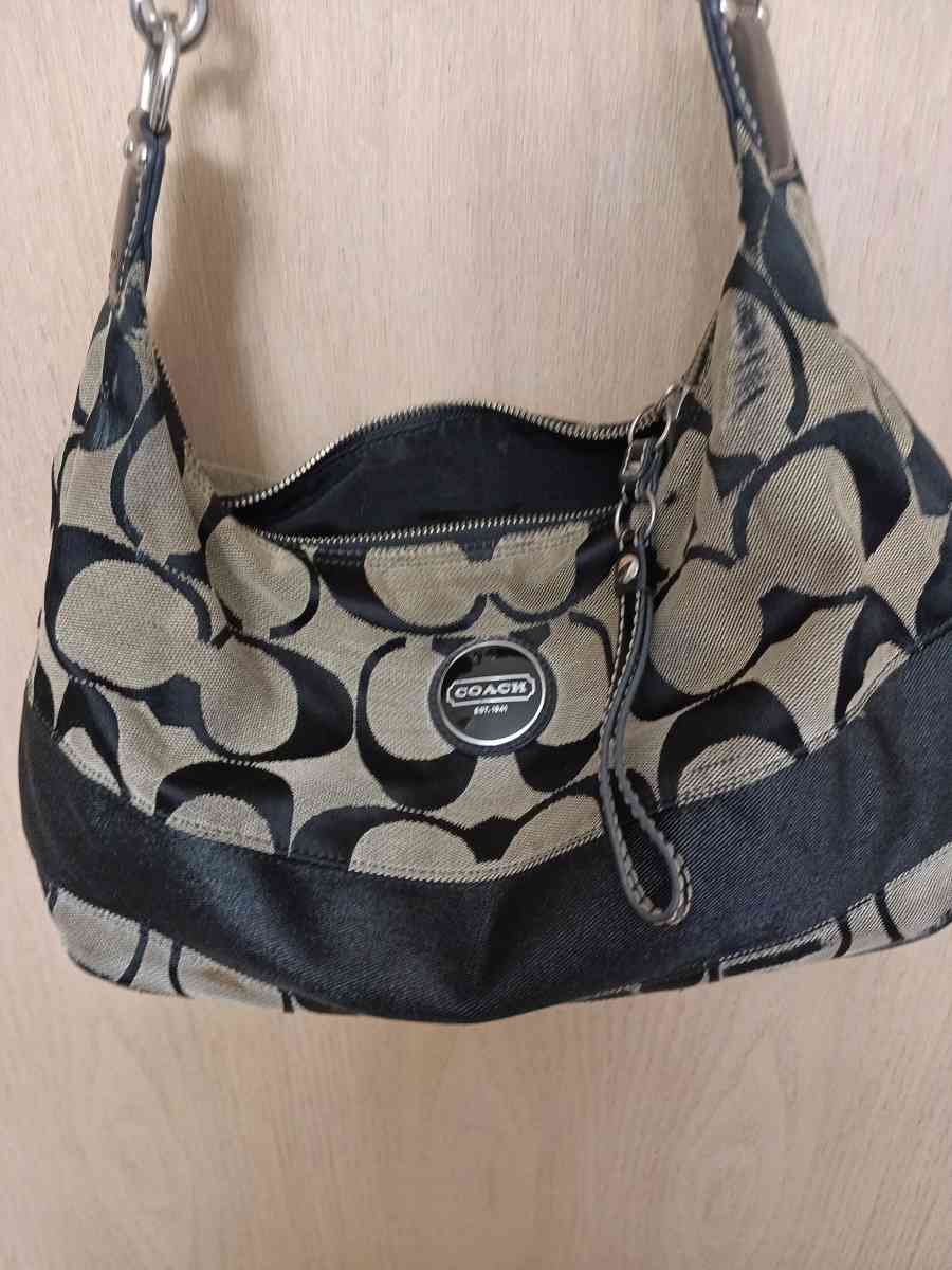 Coach beige and black canvas with leather trim - Friday Harbor, Washington - FleaMarketBay