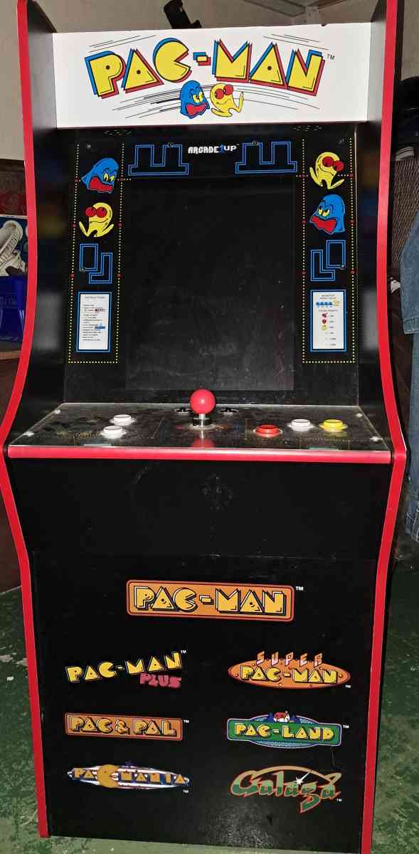 Arcade 1 Up Pacman 2 player game - Saginaw, Michigan