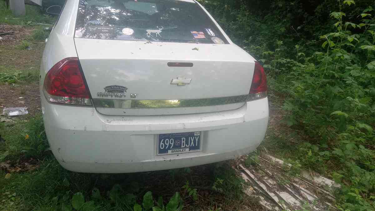 2010 chevy impala - Sale Creek, Tennessee - FleaMarketBay