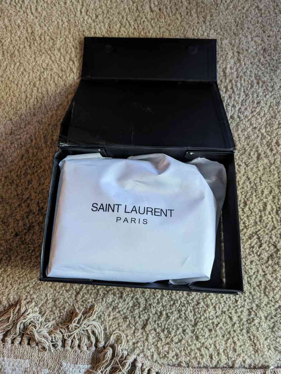 YSL Purse - Fairfield, California - FleaMarketBay