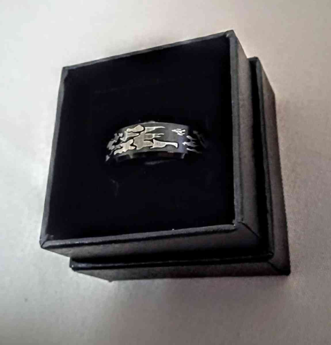 Mens Wedding Band - Decatur, Illinois - FleaMarketBay