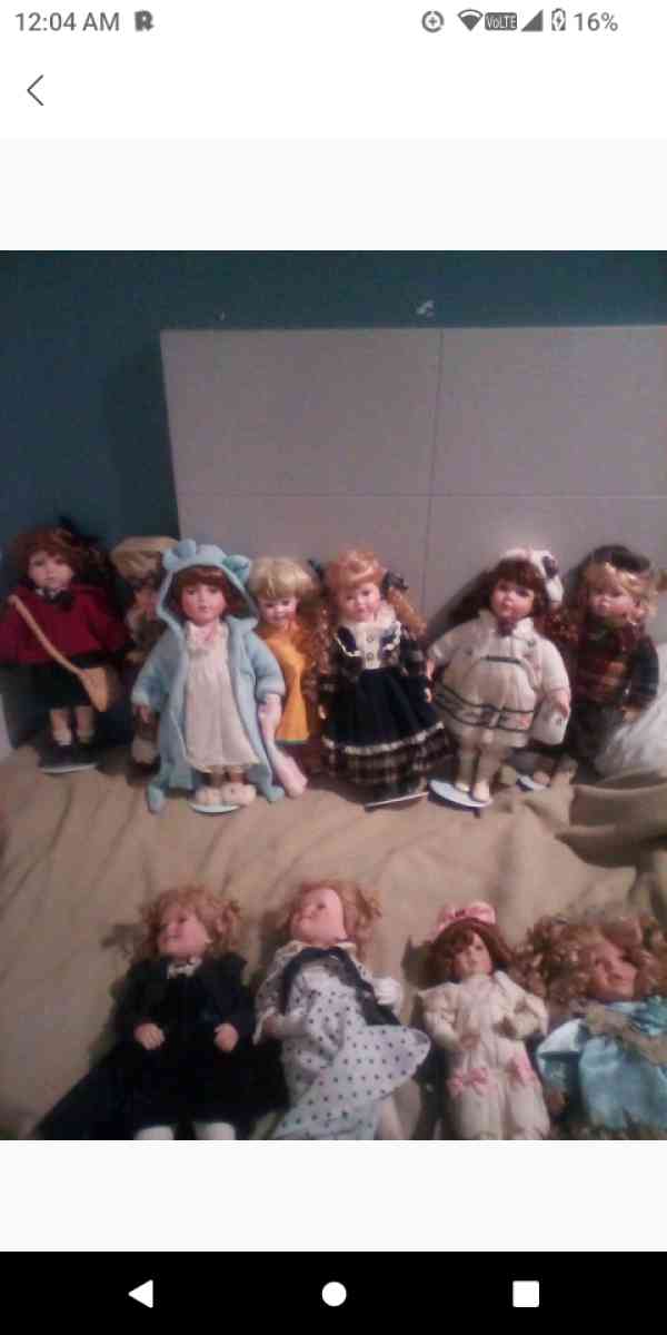 porcelain dolls - Bakersfield, California