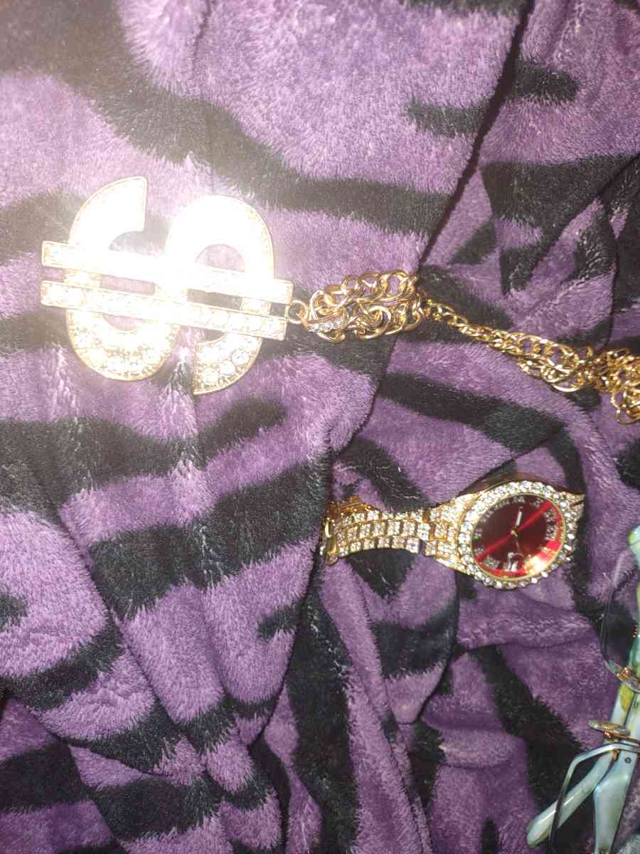 gold watch gold necklace - Forest City, North Carolina