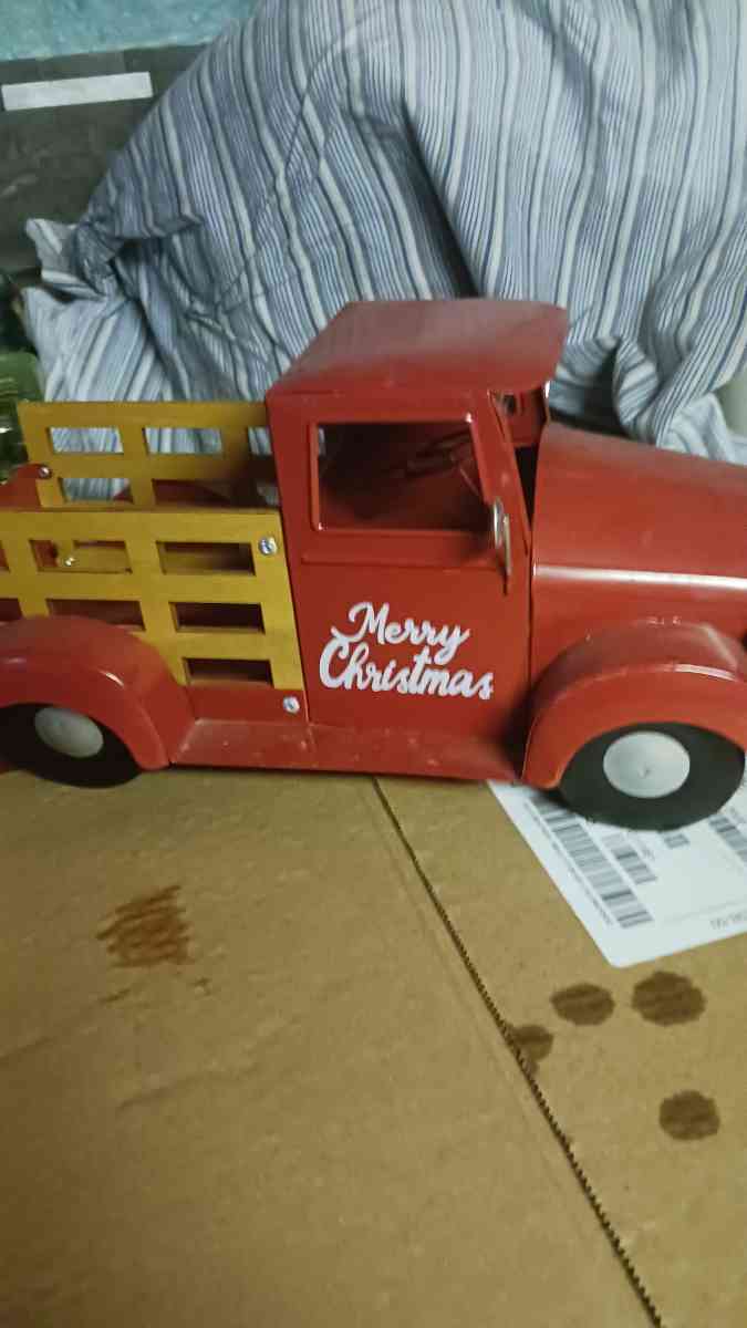 Christmas truck - Des Moines, Iowa - FleaMarketBay