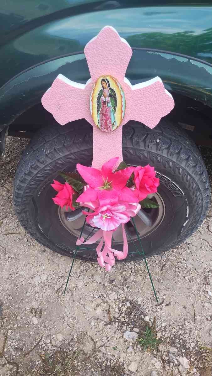 assorted flowers stands  virgin Mary pot - Abilene, Texas - FleaMarketBay