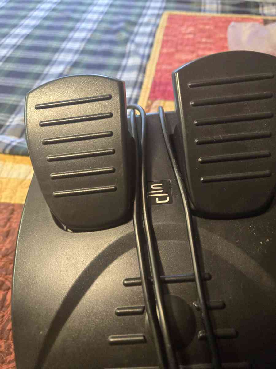 xbox one with control and more - Lynnwood, Washington - FleaMarketBay