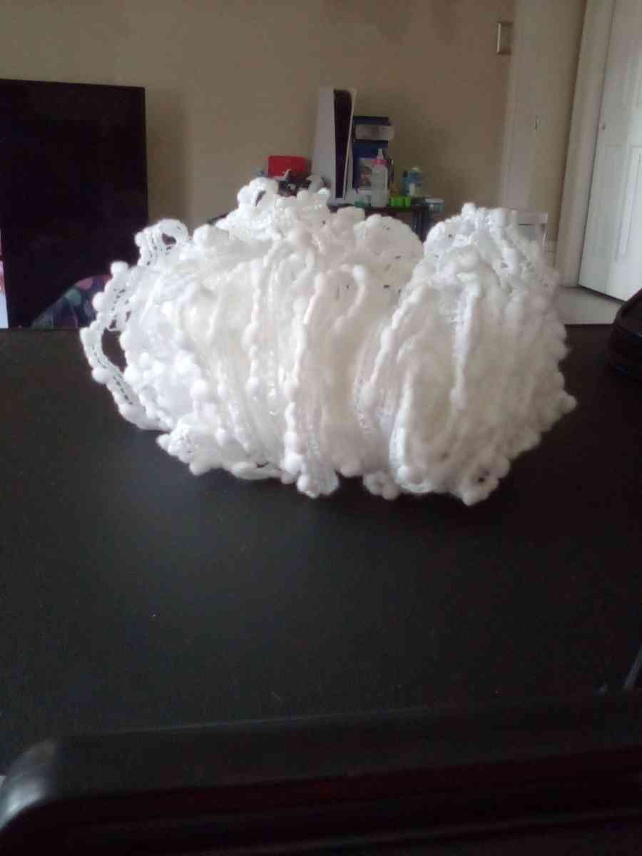 jumbo White plush scrunchie - Saint Albans, West Virginia