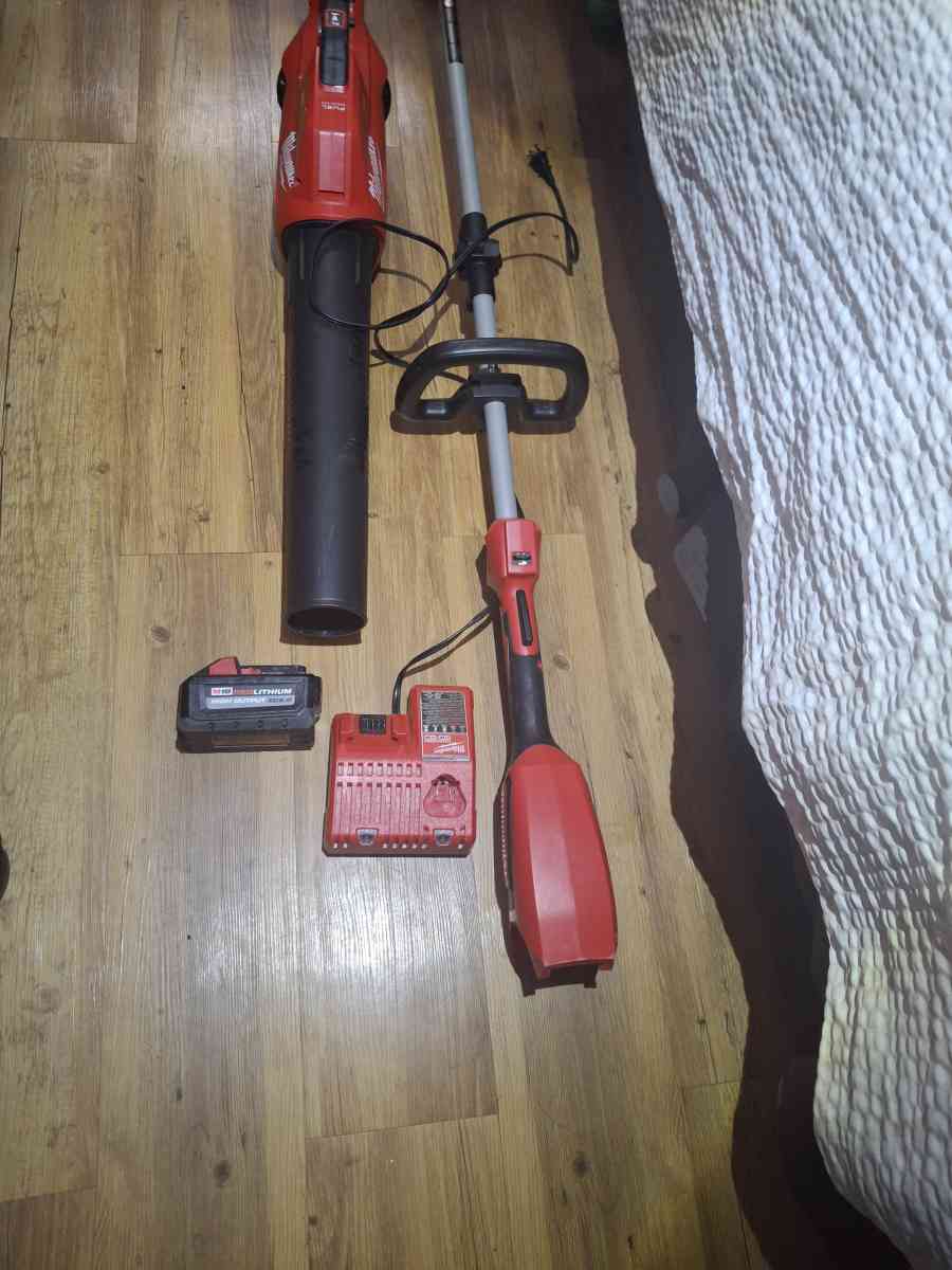 Milwaukee M18  weed trimmer  and blower combo set - Antioch, Tennessee - FleaMarketBay