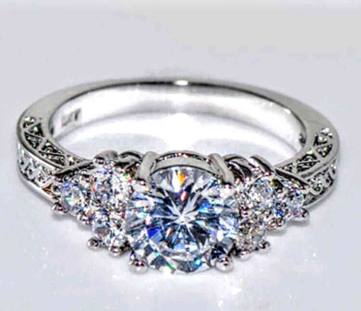 Womens Engagement Ring - Decatur, Illinois - FleaMarketBay