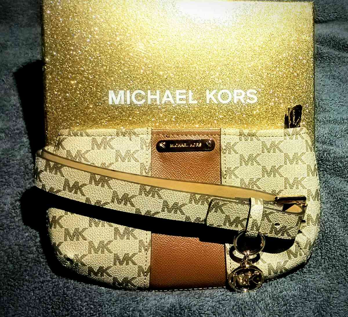 Michael Kors - Mobile, Alabama - FleaMarketBay