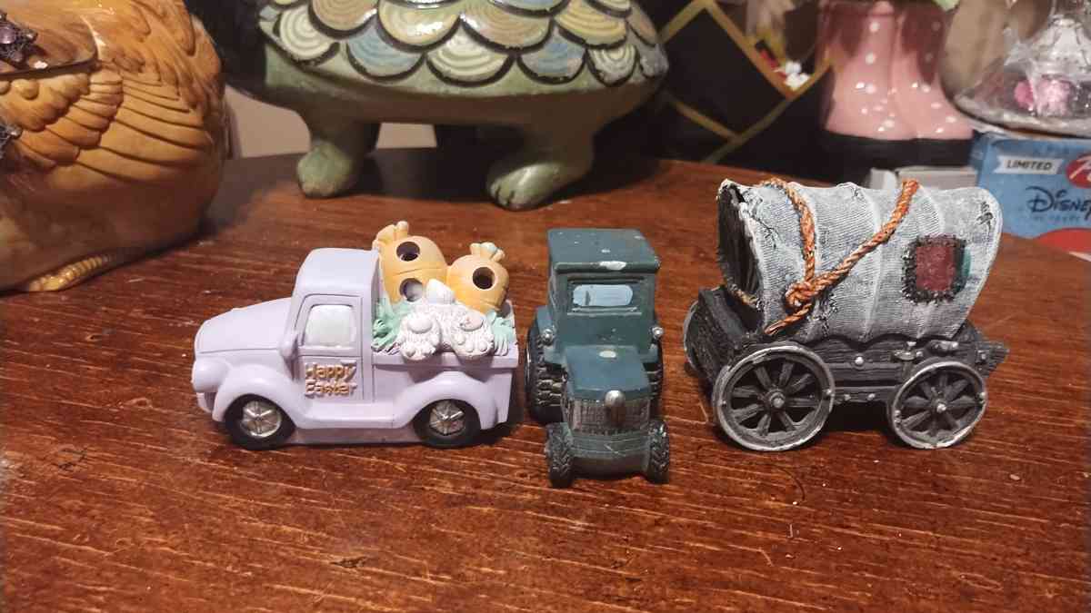 A lot of angels and different assorted items - Abilene, Texas - FleaMarketBay