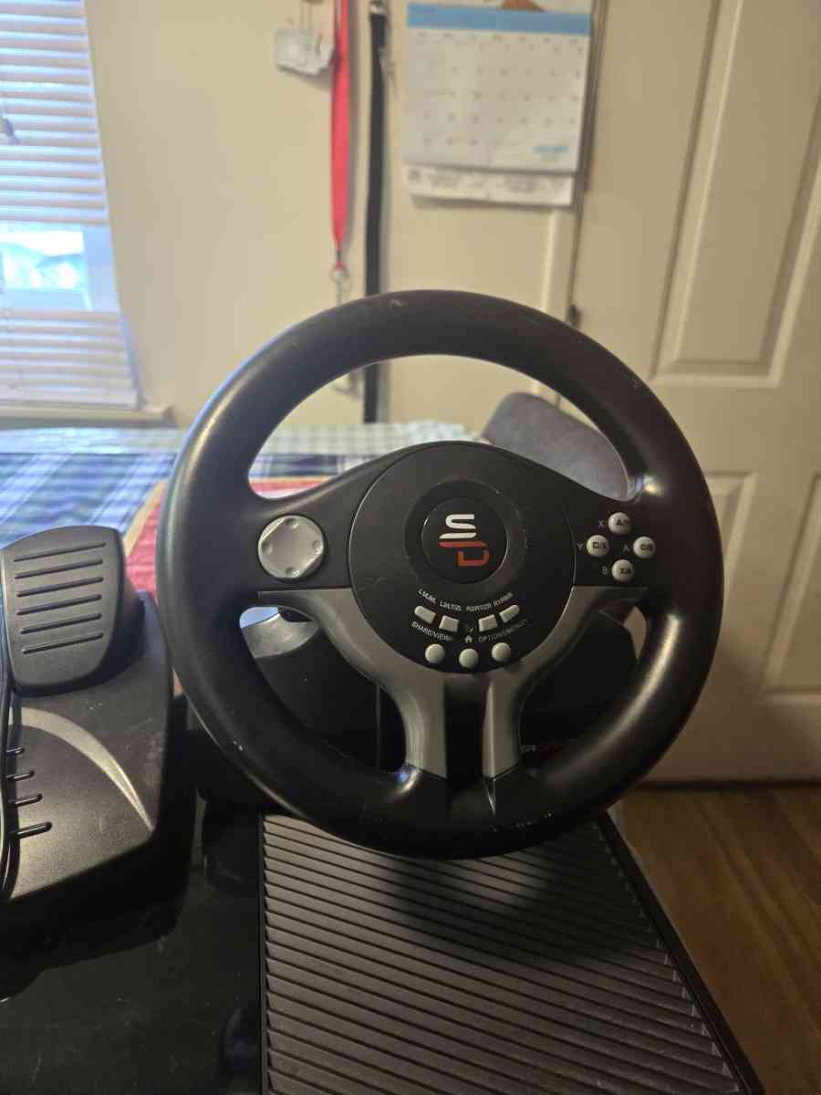 xbox one with control and more - Lynnwood, Washington - FleaMarketBay