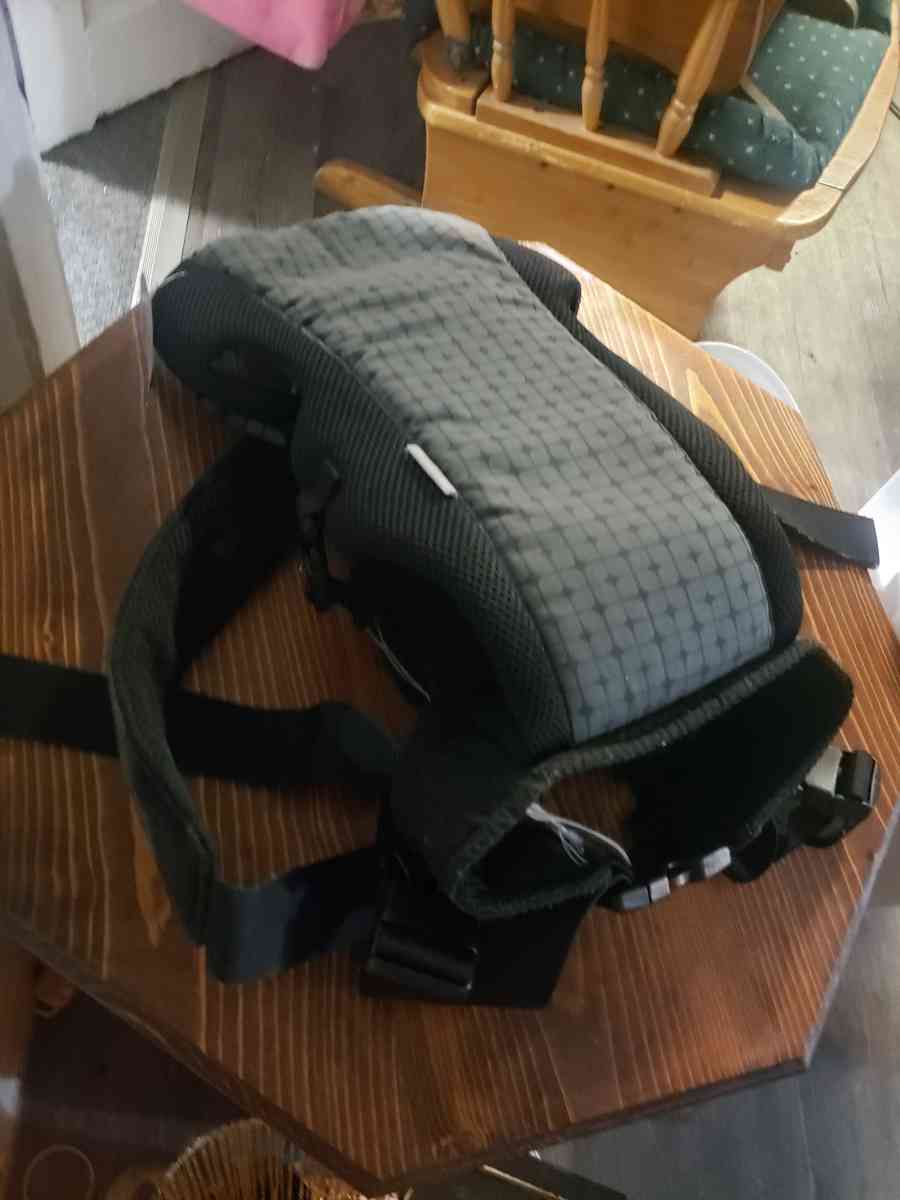 baby carrier - Fort Wayne, Indiana - FleaMarketBay