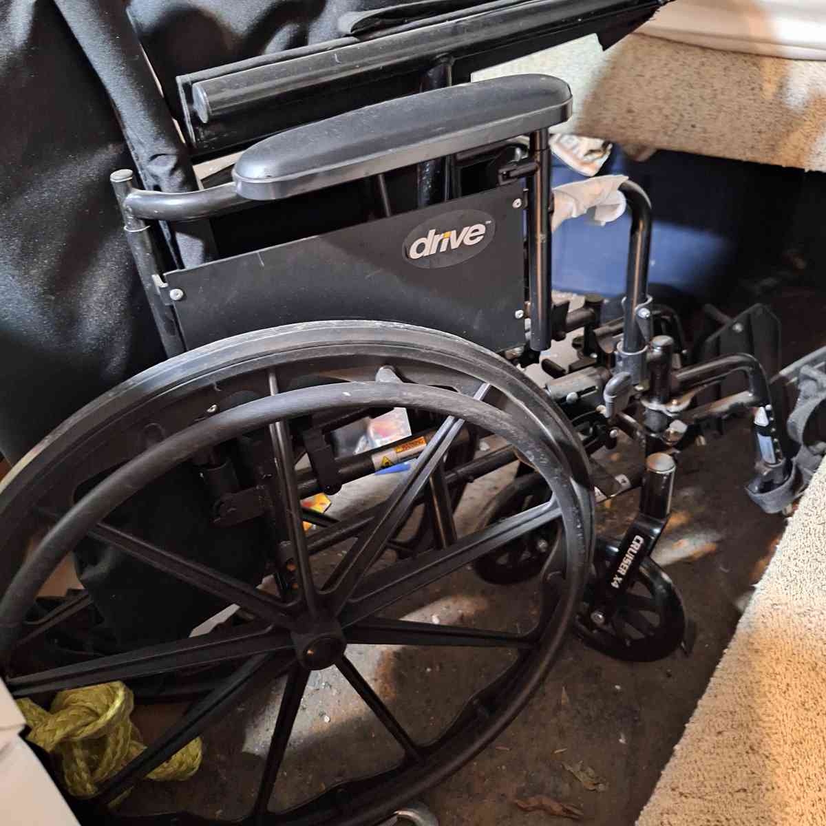 all in great condition make me an offer and I can deliver - North Hollywood, California - FleaMarketBay