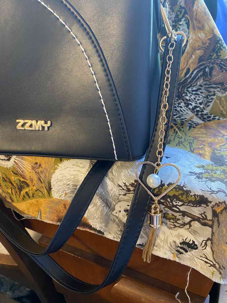 ZZMY purse - Roanoke, Virginia - FleaMarketBay
