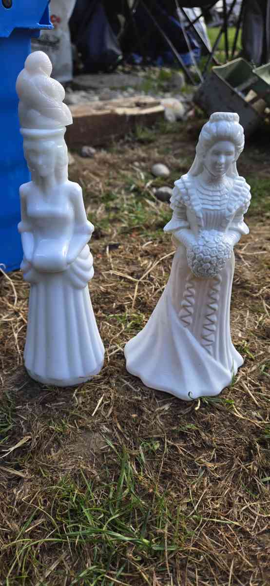 collectable Avon bath oil and cologne - Olympia, Washington - FleaMarketBay