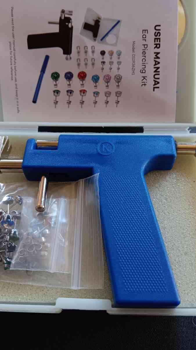 ear piercing kit - Norco, California