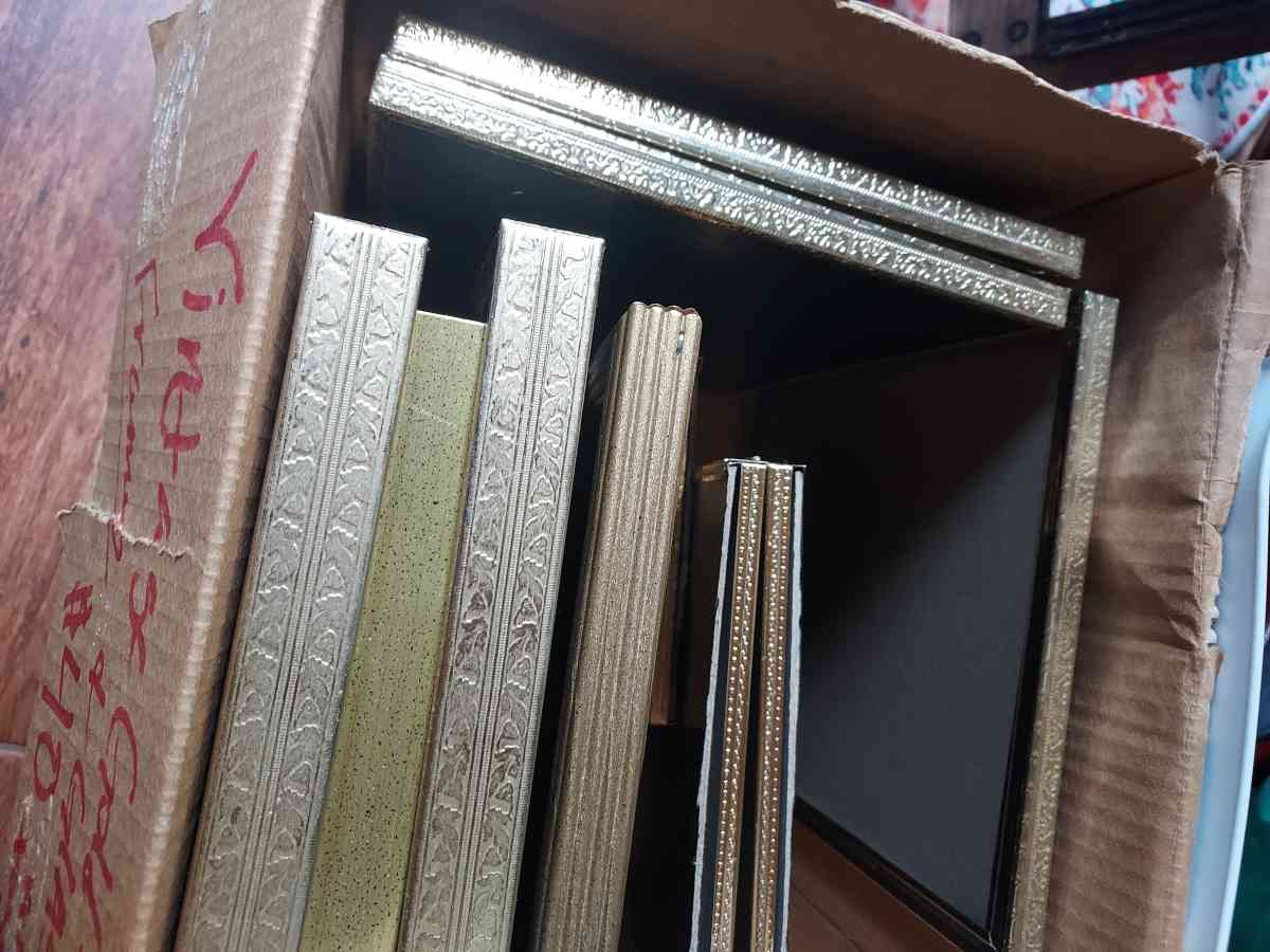 frames box of vibtage frames w glass intact ALL GOLD TONE - Albuquerque, New Mexico - FleaMarketBay