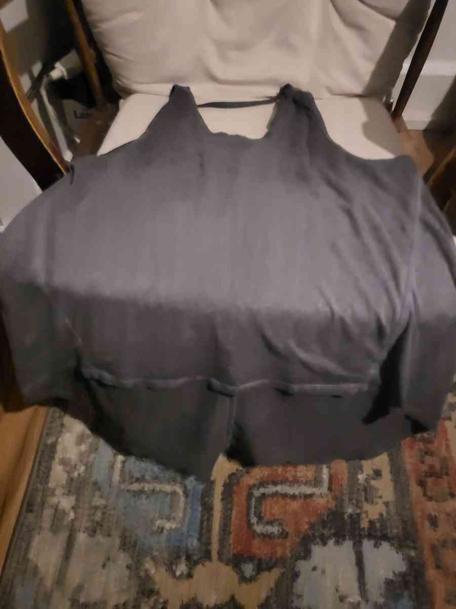 size LG Charcoal Grey Tank Top with light airy fabric - Anderson, Indiana - FleaMarketBay