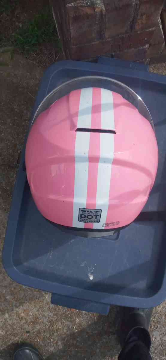 a pink DOT motorcycle helmet - Huntsville, Alabama - FleaMarketBay