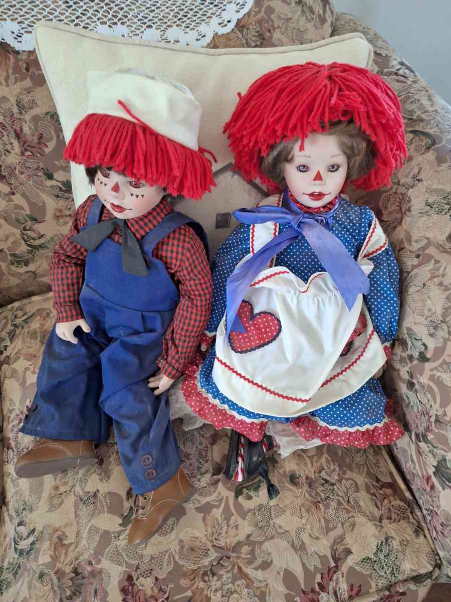 Danbury Mint Raggedy Ann and Andy dolls