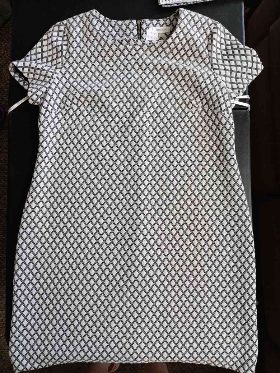 adult dress - Albion, Michigan