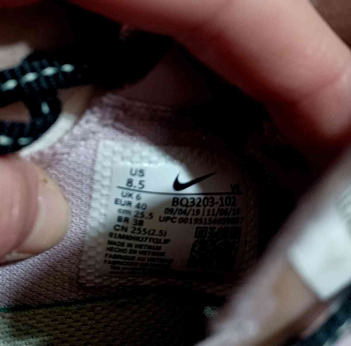 womens Nike - Franklin, Ohio - FleaMarketBay