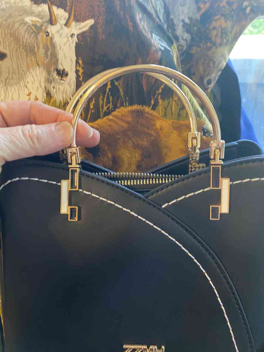 ZZMY purse - Roanoke, Virginia - FleaMarketBay