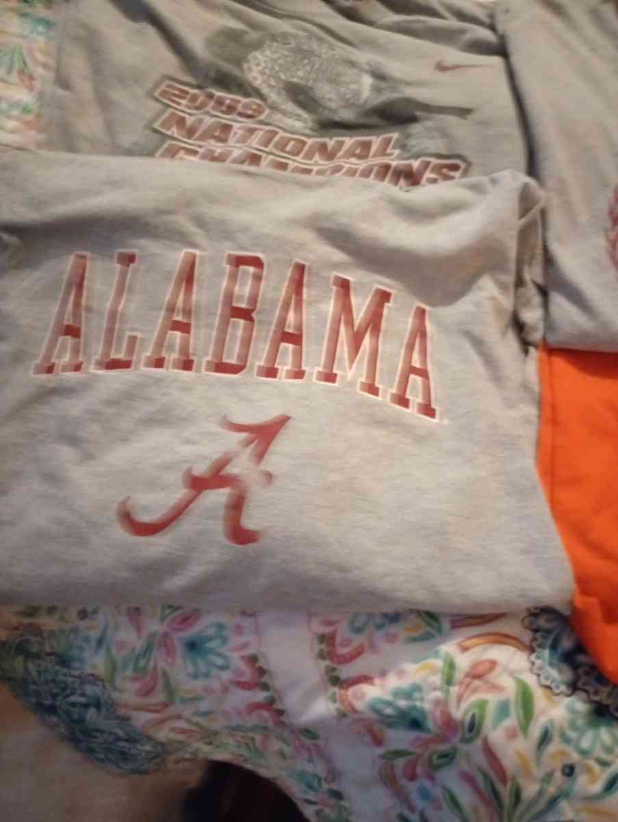 4 Alabama shirts - Griffin, Georgia - FleaMarketBay