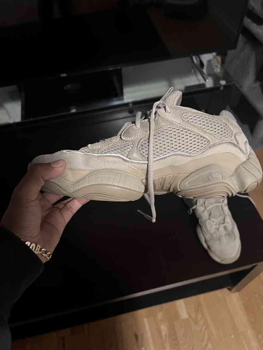 Yeezy 500 Taupe Light - Glendale, California - FleaMarketBay