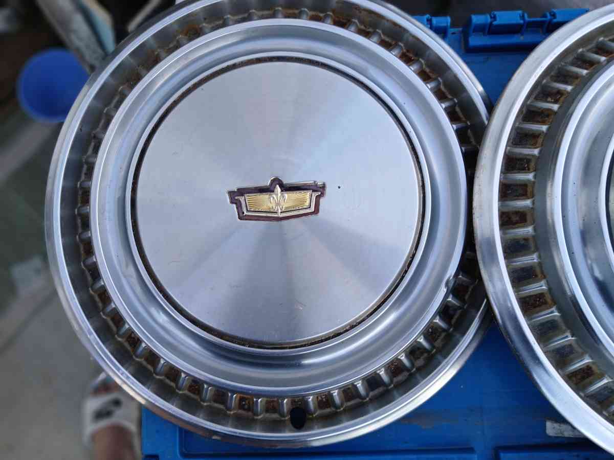 cutlass caprice rims - Youngstown, Ohio - FleaMarketBay