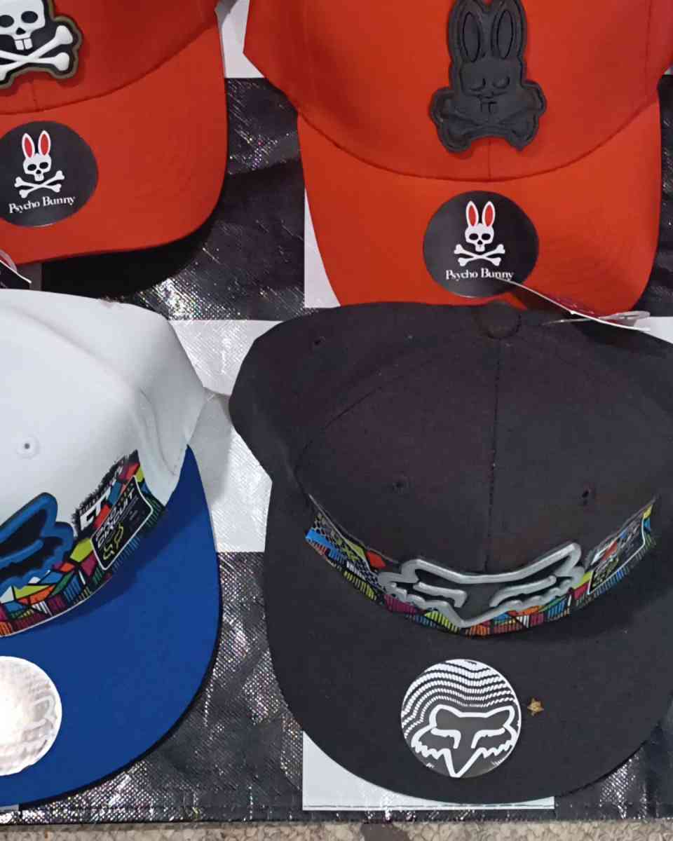 caps beautiful - Cumming, Georgia - FleaMarketBay