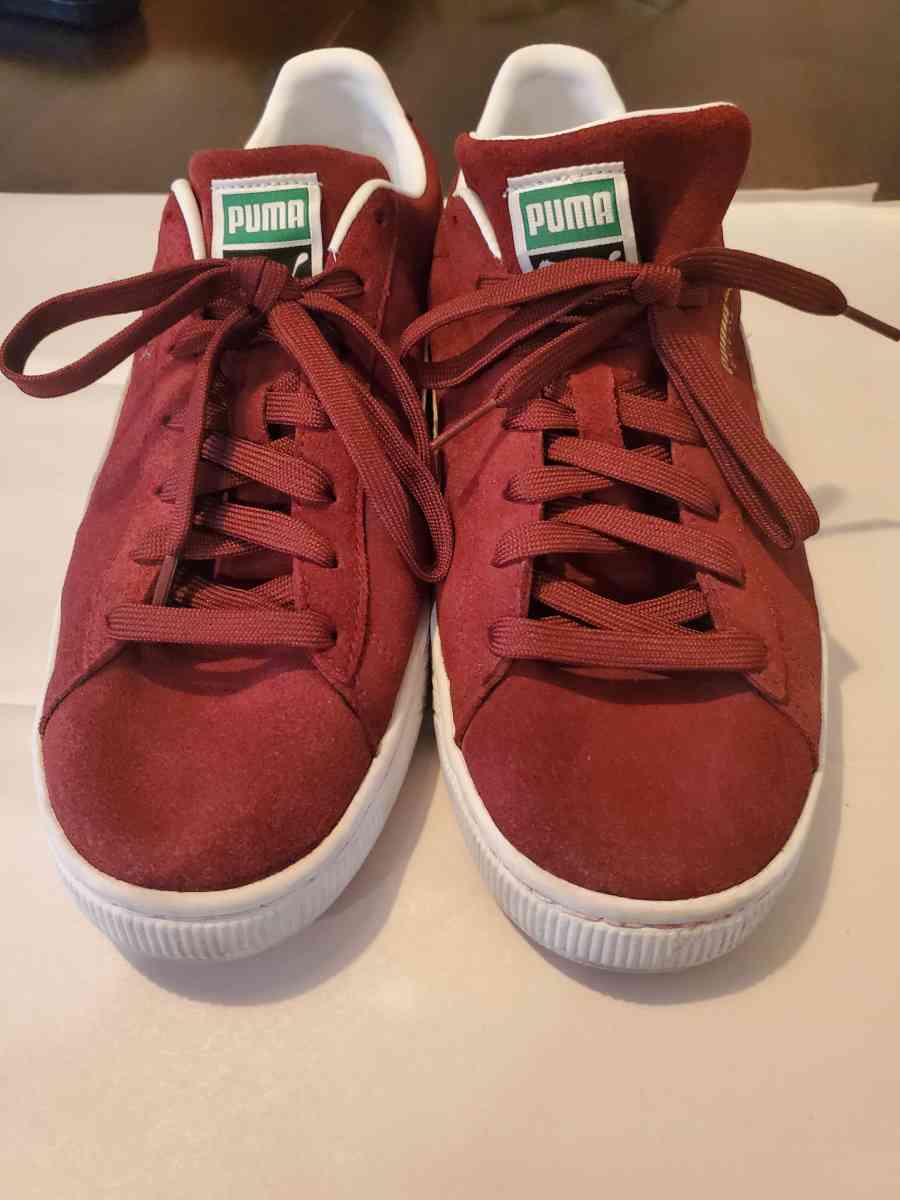 Burgandy Suede Puma vintage - Allen, Kentucky - FleaMarketBay