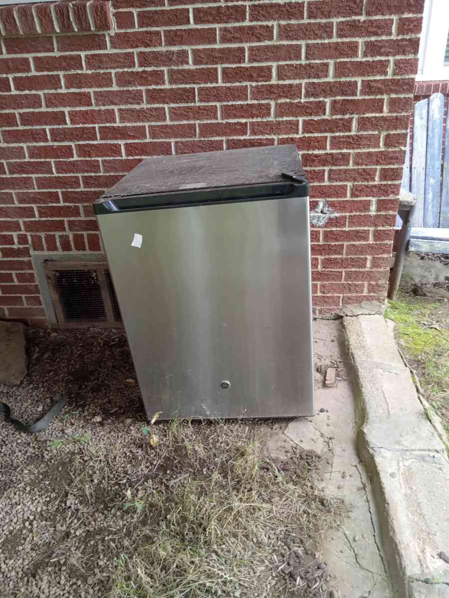 miny fridge - Spiro, Oklahoma - FleaMarketBay