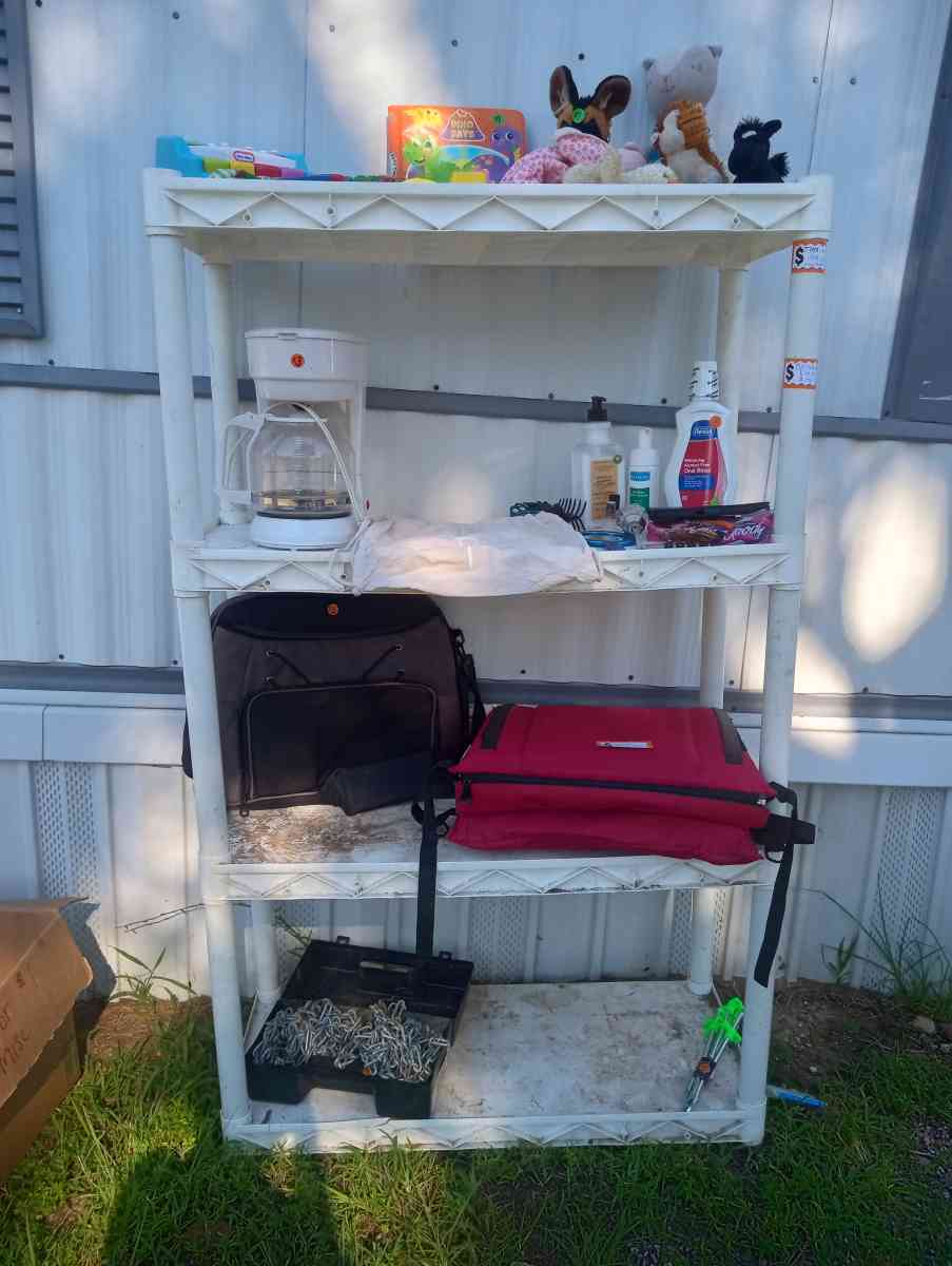 ZAVALLA YARD SALE - Zavalla, Texas - FleaMarketBay