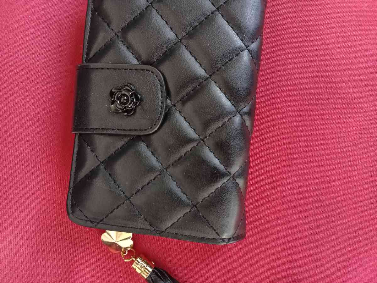 Two brand new wallets - Friday Harbor, Washington - FleaMarketBay