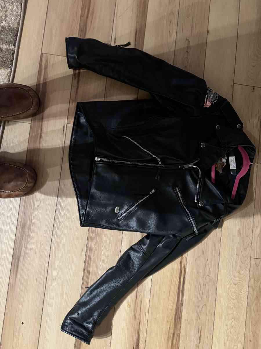 Harley Davidson Woman Jacket - Hibbing, Minnesota - FleaMarketBay