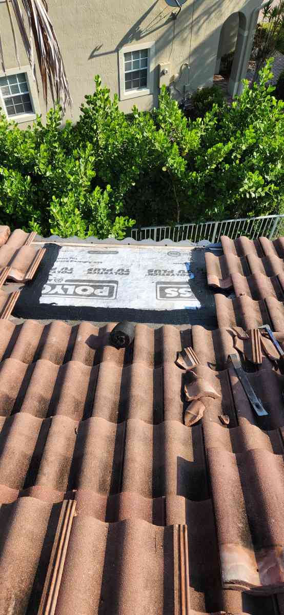 roof repair - Boca Raton, Florida - FleaMarketBay