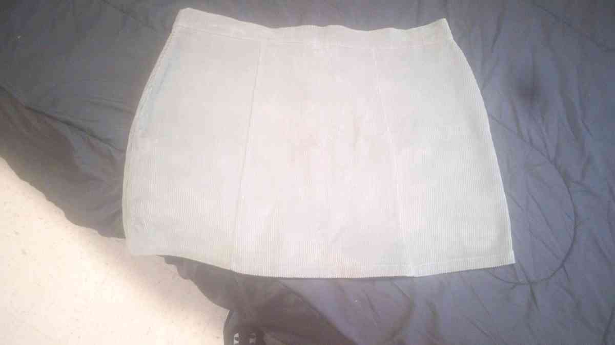 I green corduroy skirt button down the front size extra - Afton, Tennessee