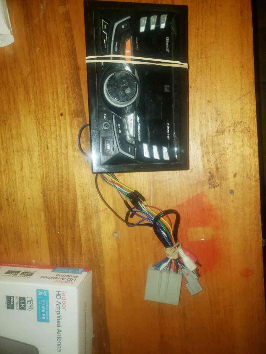 car stereo - Fort Wayne, Indiana - FleaMarketBay