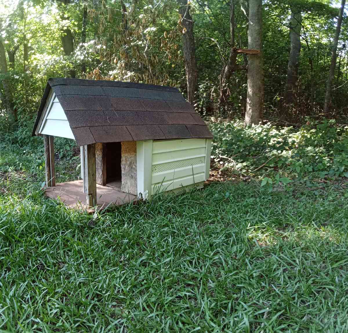 Dog Housem medium size - Gaston, North Carolina - FleaMarketBay