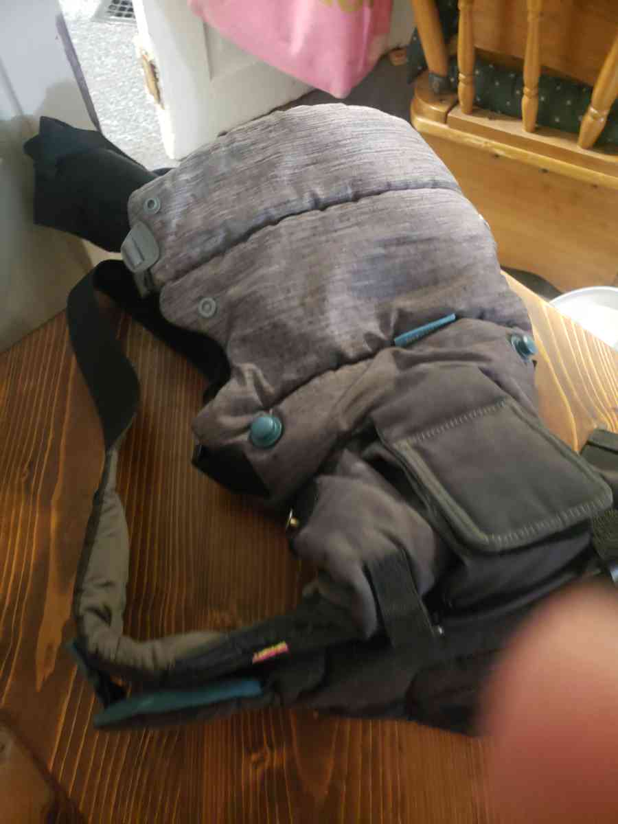 baby carrier - Fort Wayne, Indiana - FleaMarketBay
