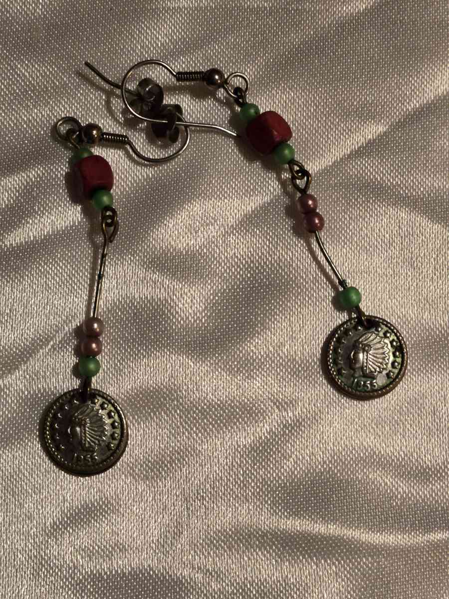 Earrings variety - Houston, Texas - FleaMarketBay