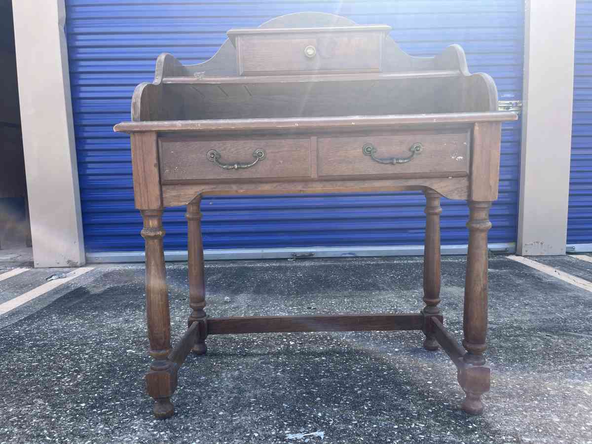 Athens table company Secretary - Bacliff, Texas - FleaMarketBay