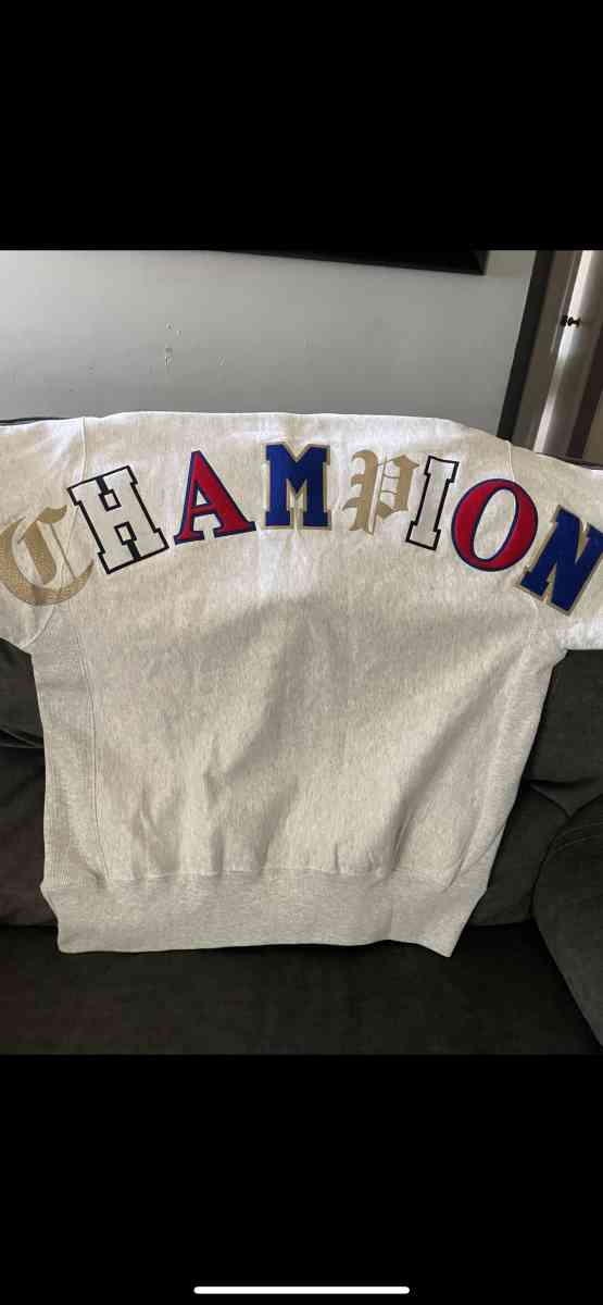 champion hoodie - Melrose Park, Illinois