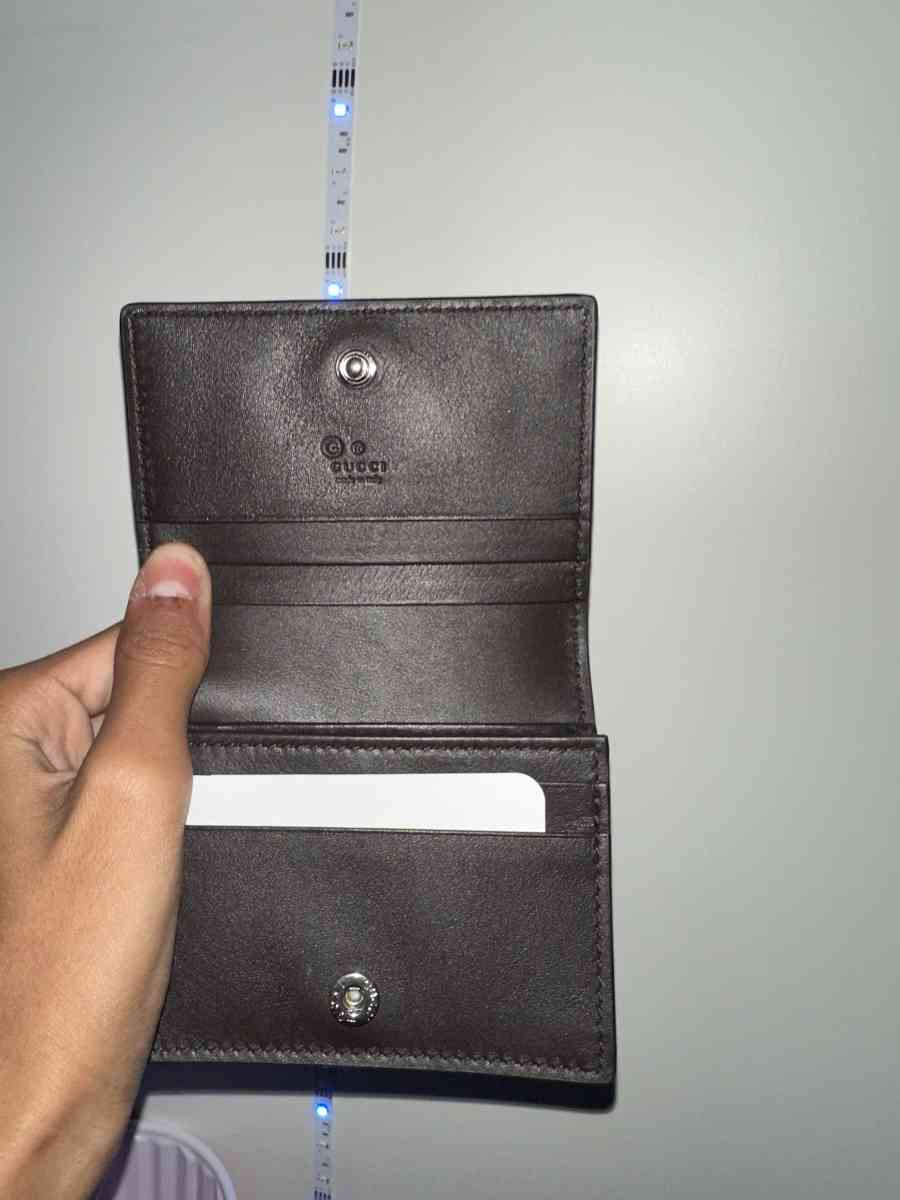 gucci wallet - Fresno, California - FleaMarketBay